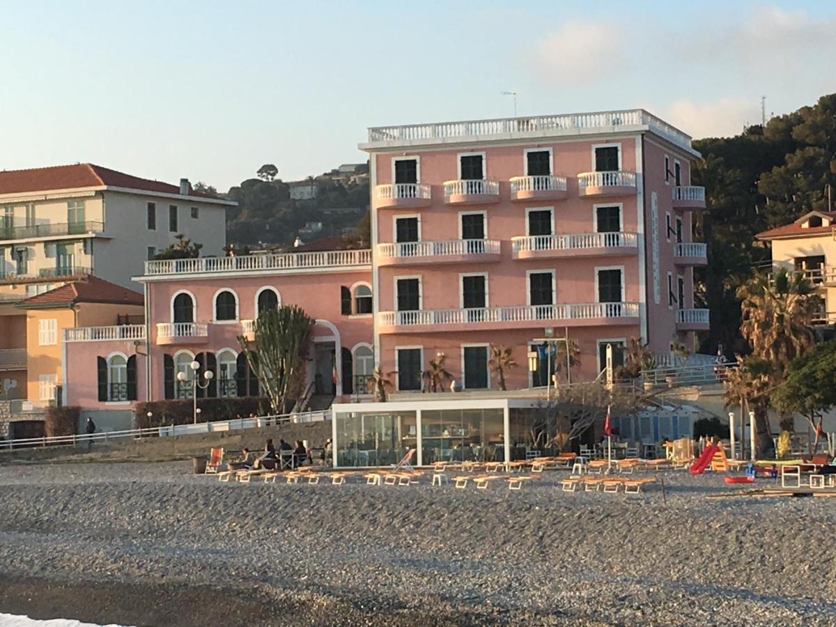 Hotel Piccolo Lido Bordighera Exterior photo